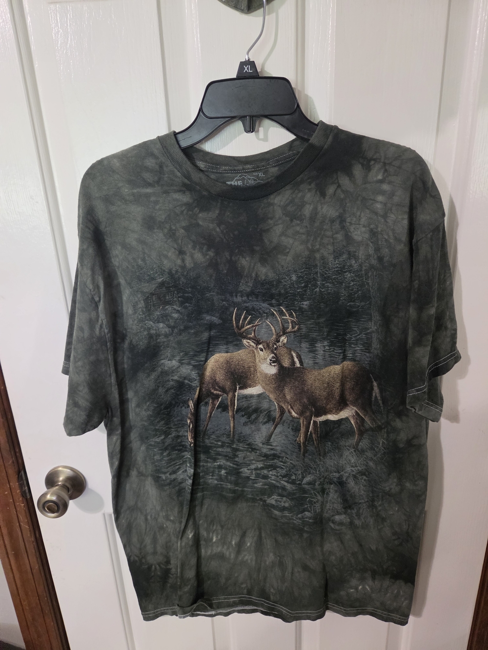 The Mountain Men's Short Sleeve T-Shirt Green with Deer Graphic